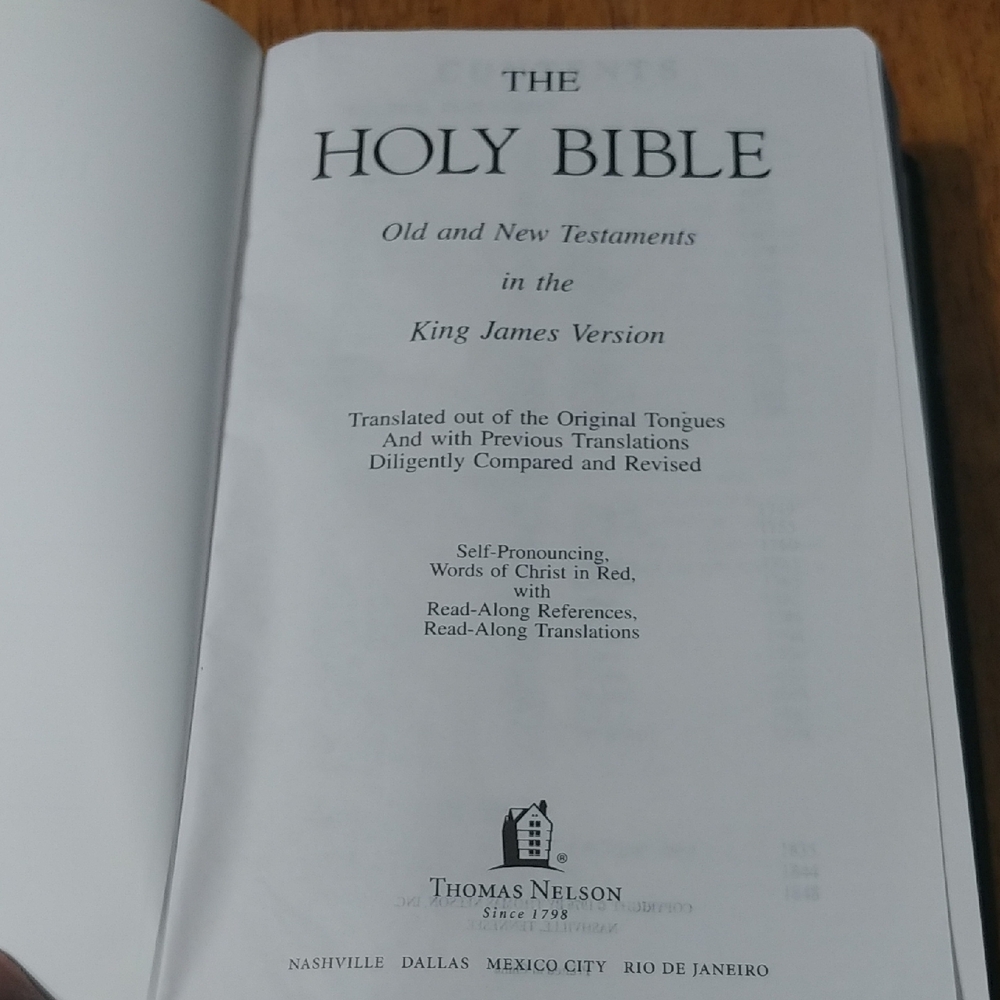 Thomas Nelson Holy Bible Giant Prints